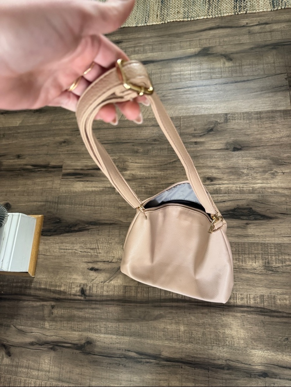 Women’s Soft Pebbled Crossbody Bag in Blush - Picture 4 of 4